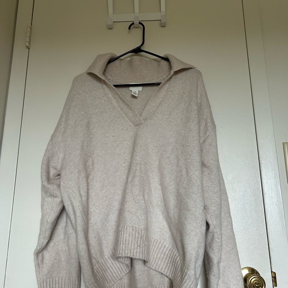 H&M Cream V-Neck Sweater